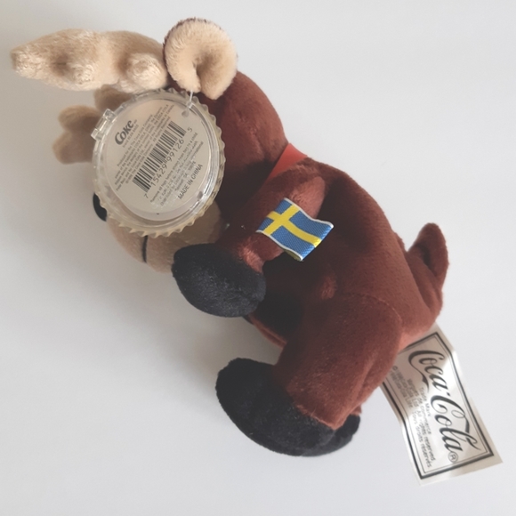 2 Coca-Cola bean bag plush animals - reindeer and walrus - Picture 4 of 14